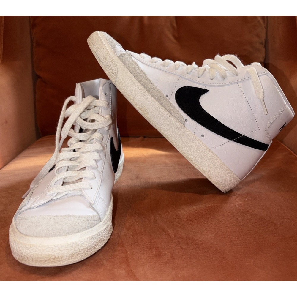 Nike Blazer Mid 77 Vintage White Black Leather High Top Shoes Sz 8.5 BQ6806-100